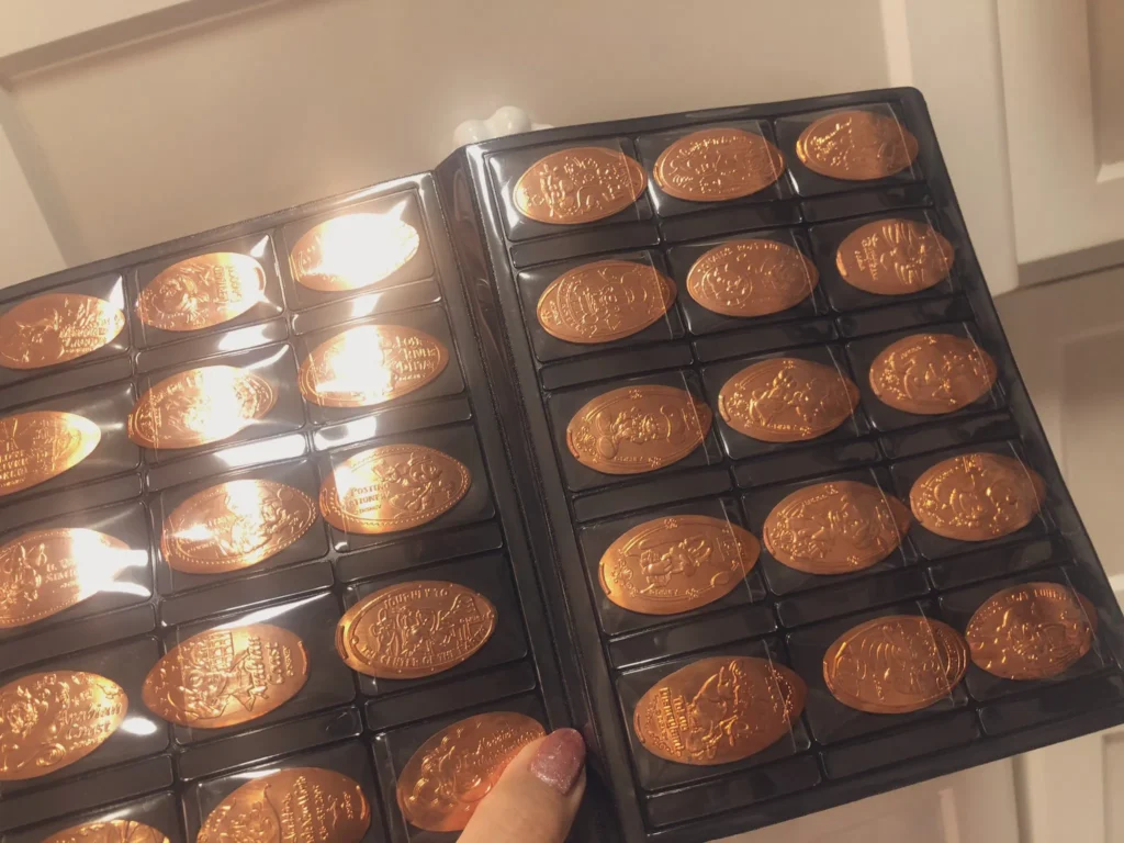 スーベニアメダルの収納アイデア|100均グッズを使った活用法