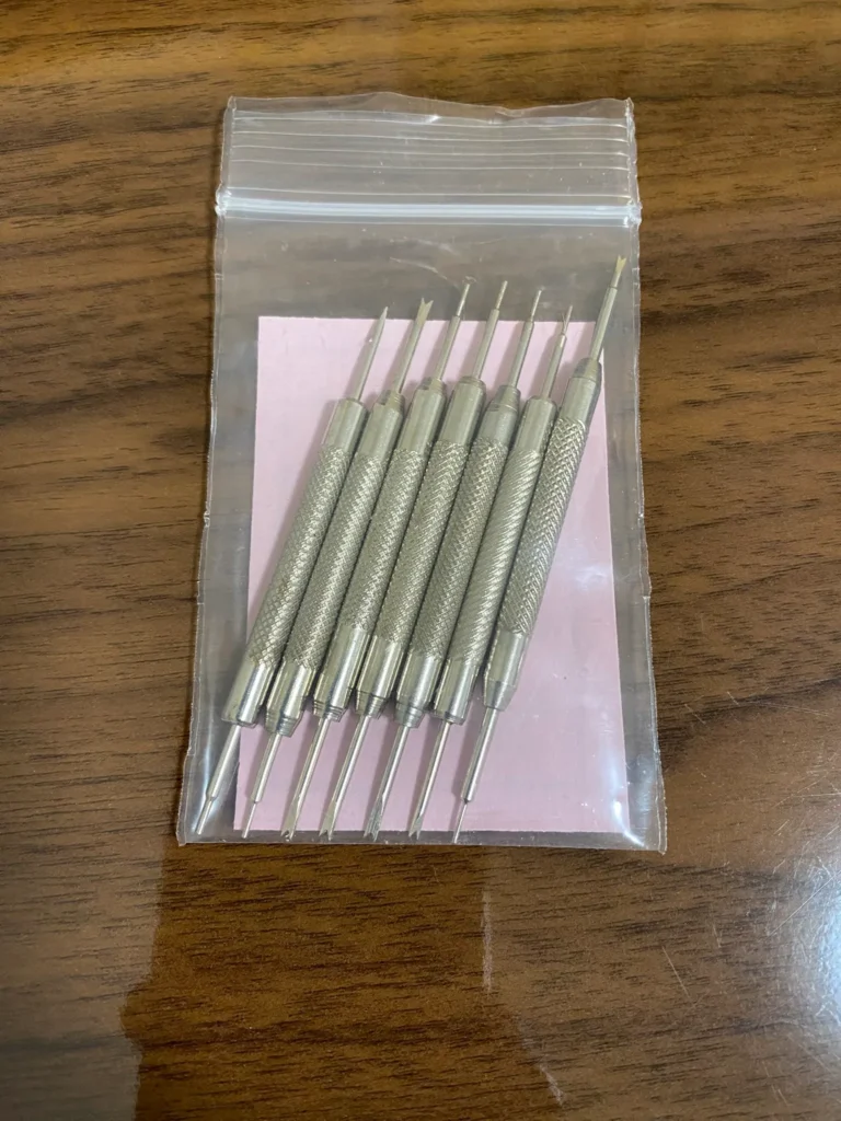 バネ棒外し 使用方法 画像
