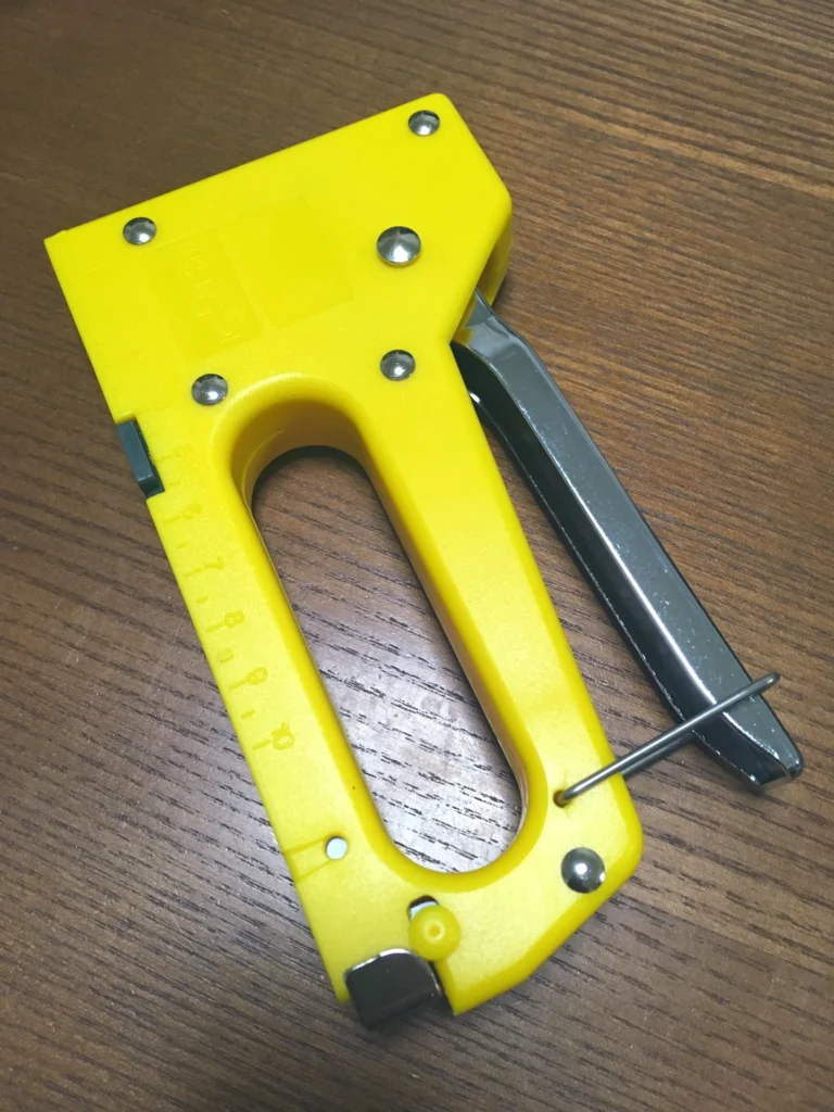 ガンタッカーは100均（ダイソー・セリア・キャンドゥ）で買える？