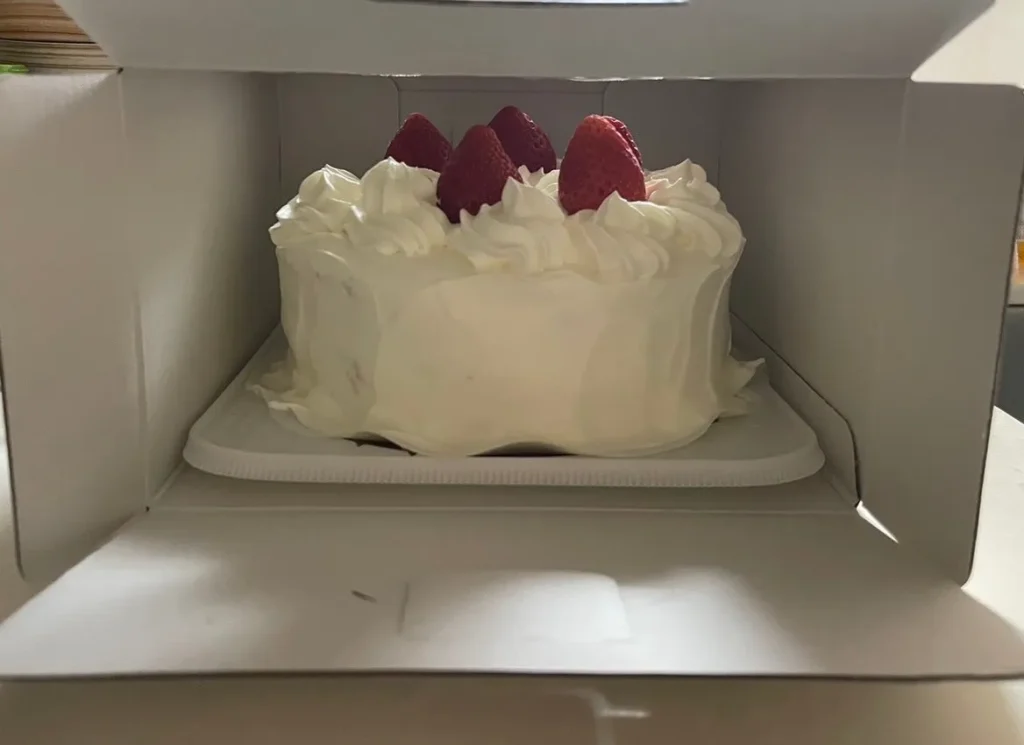 ケーキ箱をおしゃれにアレンジする方法