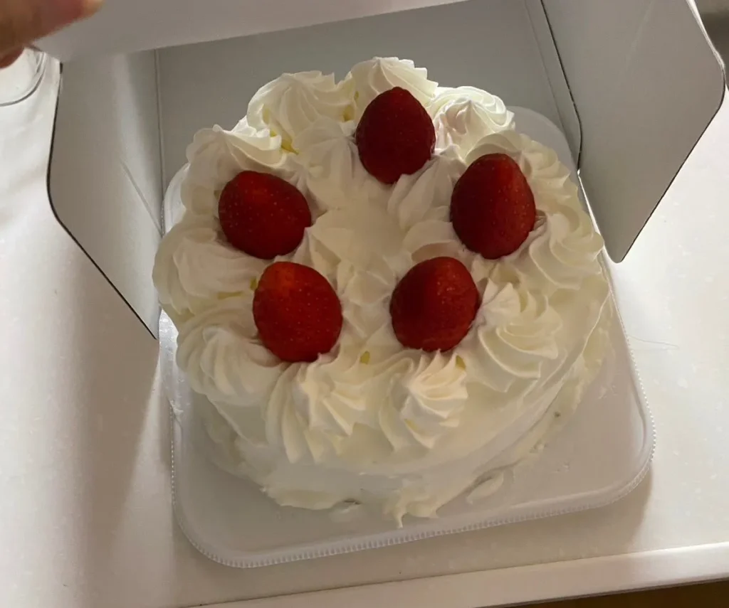 セリアで人気のケーキ箱の種類