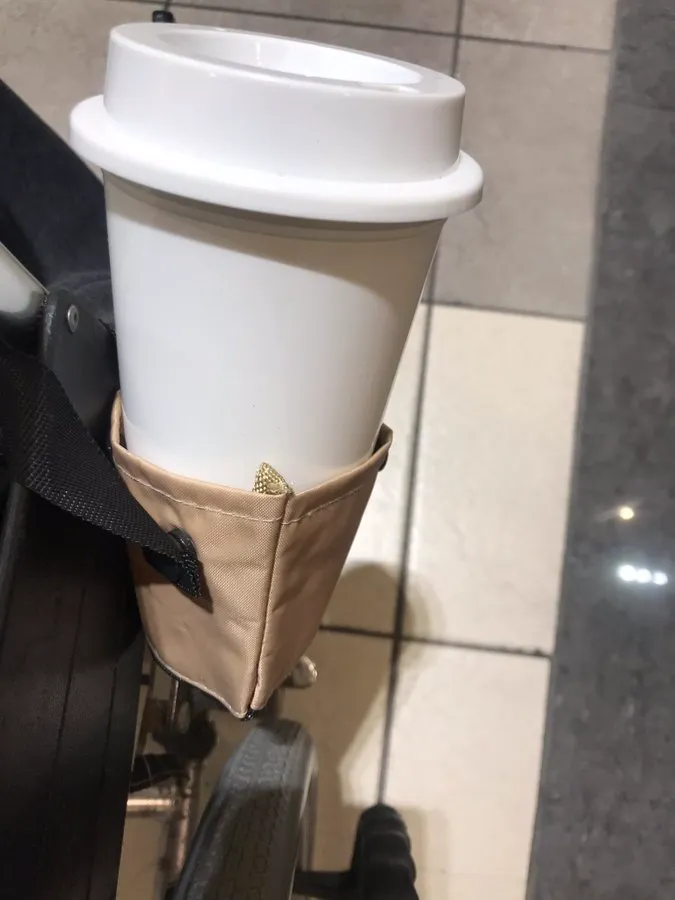 ドリンクホルダーの便利な活用アイデア